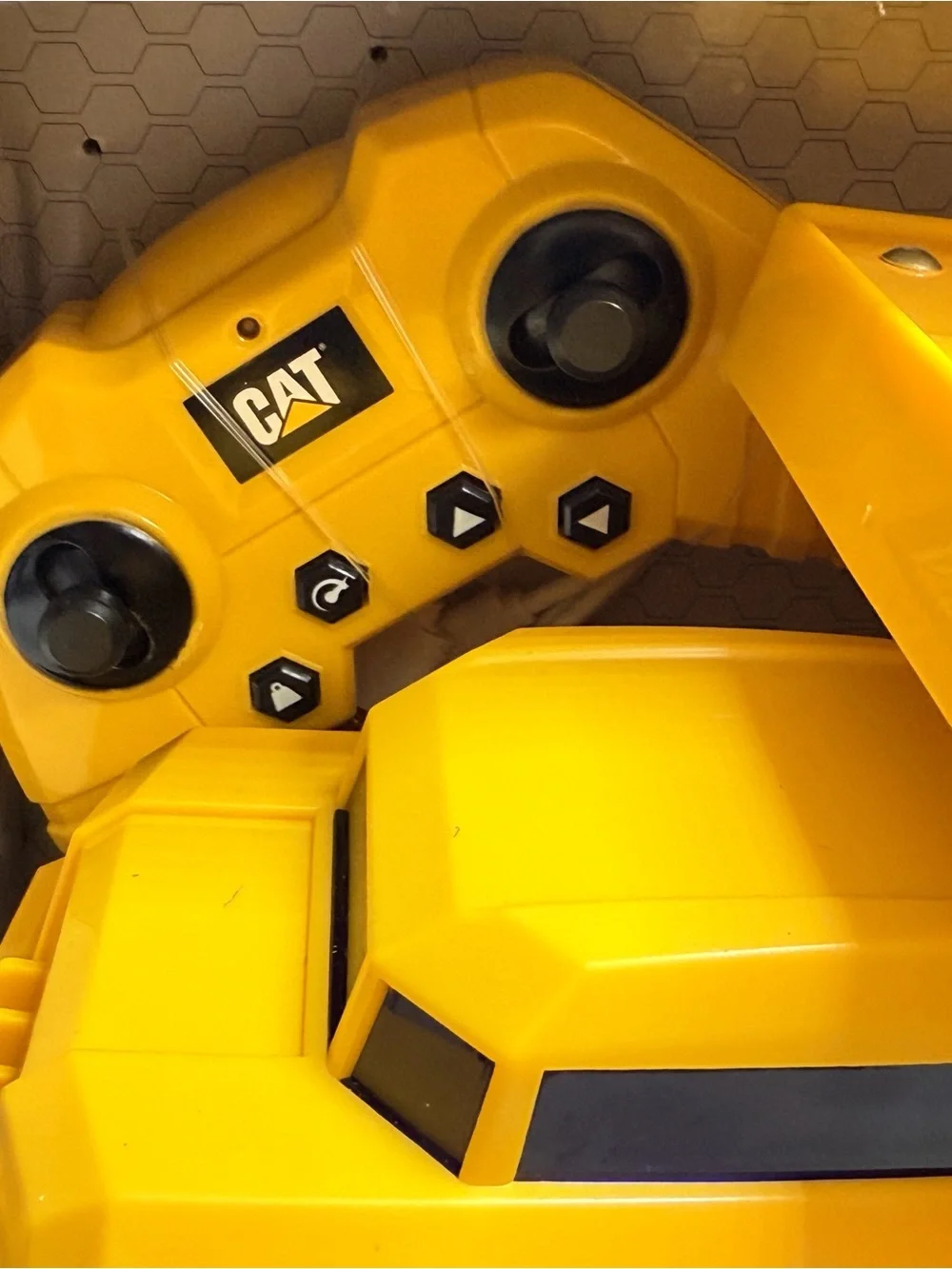 Cat Caterpillar Remote Control Dump truck Massive Mover Hottest RC Toy Gift